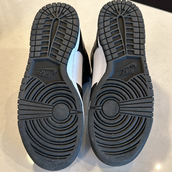 Nike Dunk High Panda - Picture 5 of 9